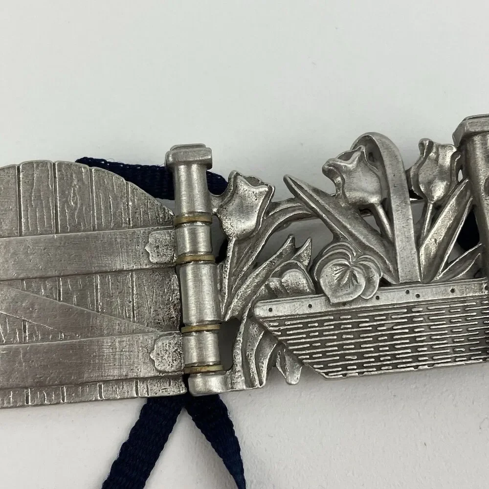 Longaberger Cottage Gate Metal Basket Tie On Accessory 2000 | 1.5